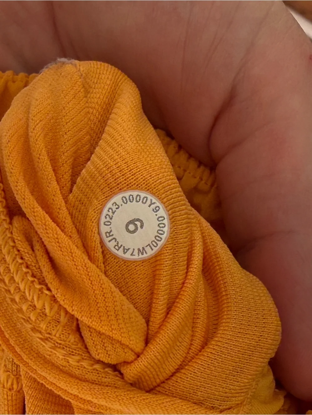 Lululemon 2.5inch size 6 orange